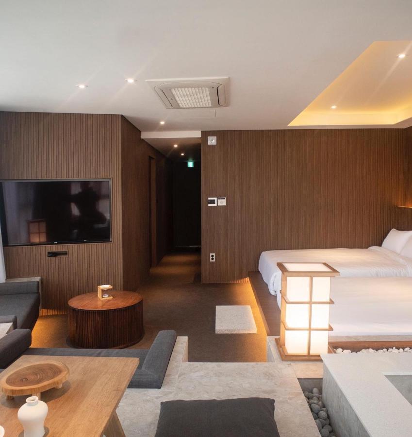 Uh Suite The Myeongdong Soul Exteriér fotografie