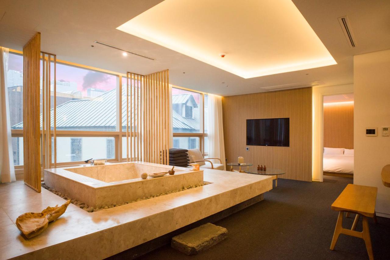 Uh Suite The Myeongdong Soul Exteriér fotografie