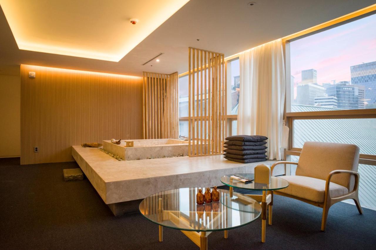 Uh Suite The Myeongdong Soul Exteriér fotografie