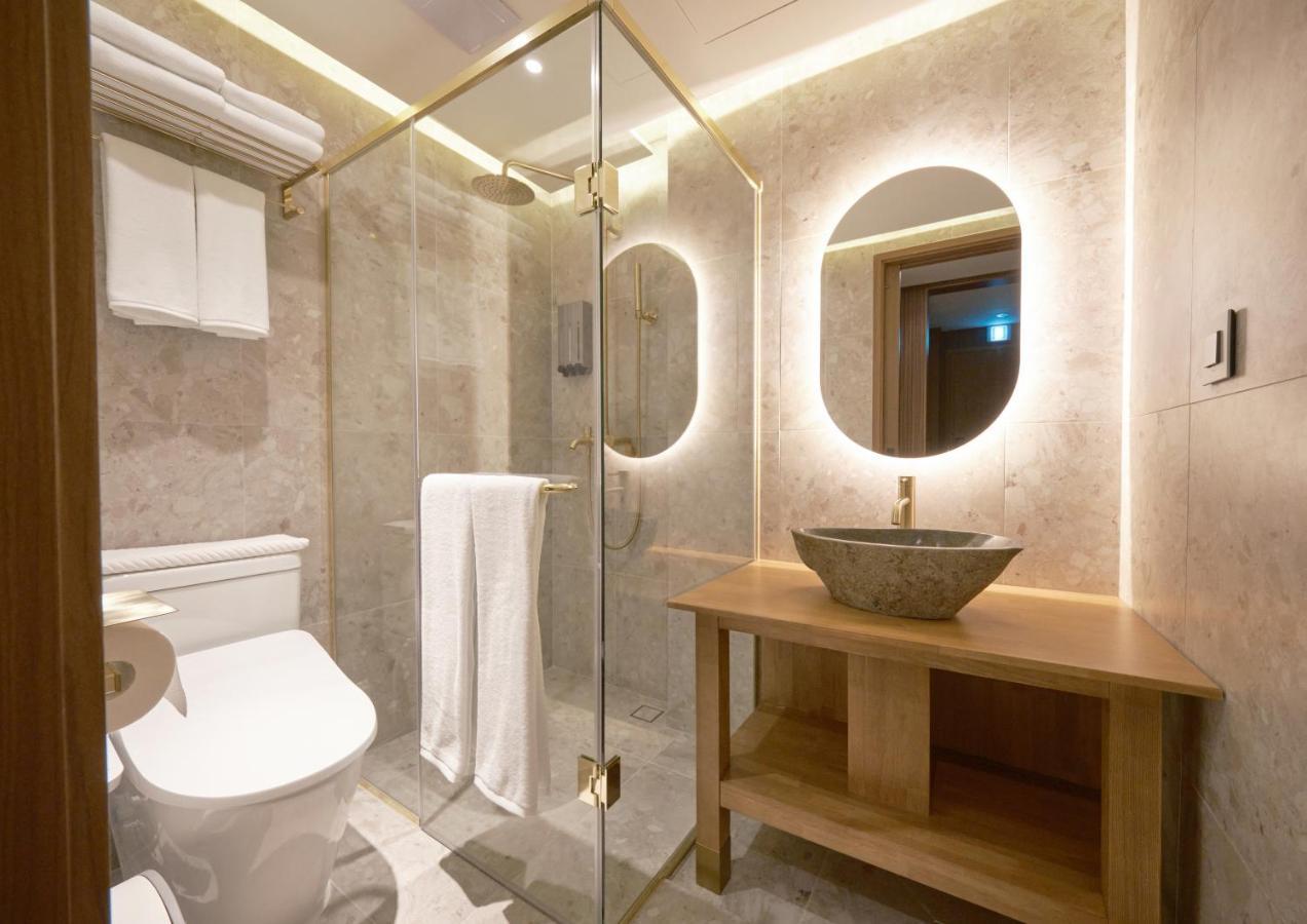Uh Suite The Myeongdong Soul Exteriér fotografie
