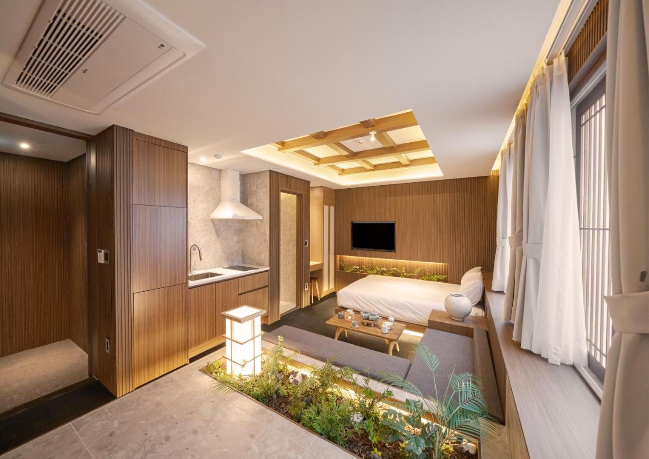 Uh Suite The Myeongdong Soul Exteriér fotografie