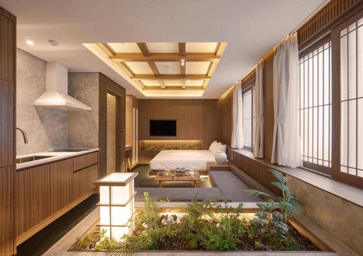 Uh Suite The Myeongdong Soul Exteriér fotografie